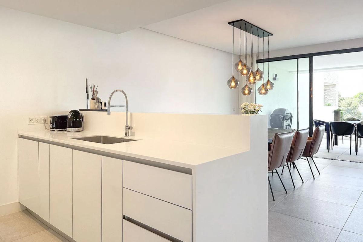 Venta de duplex en Calle la Romana, Marbella photo 3