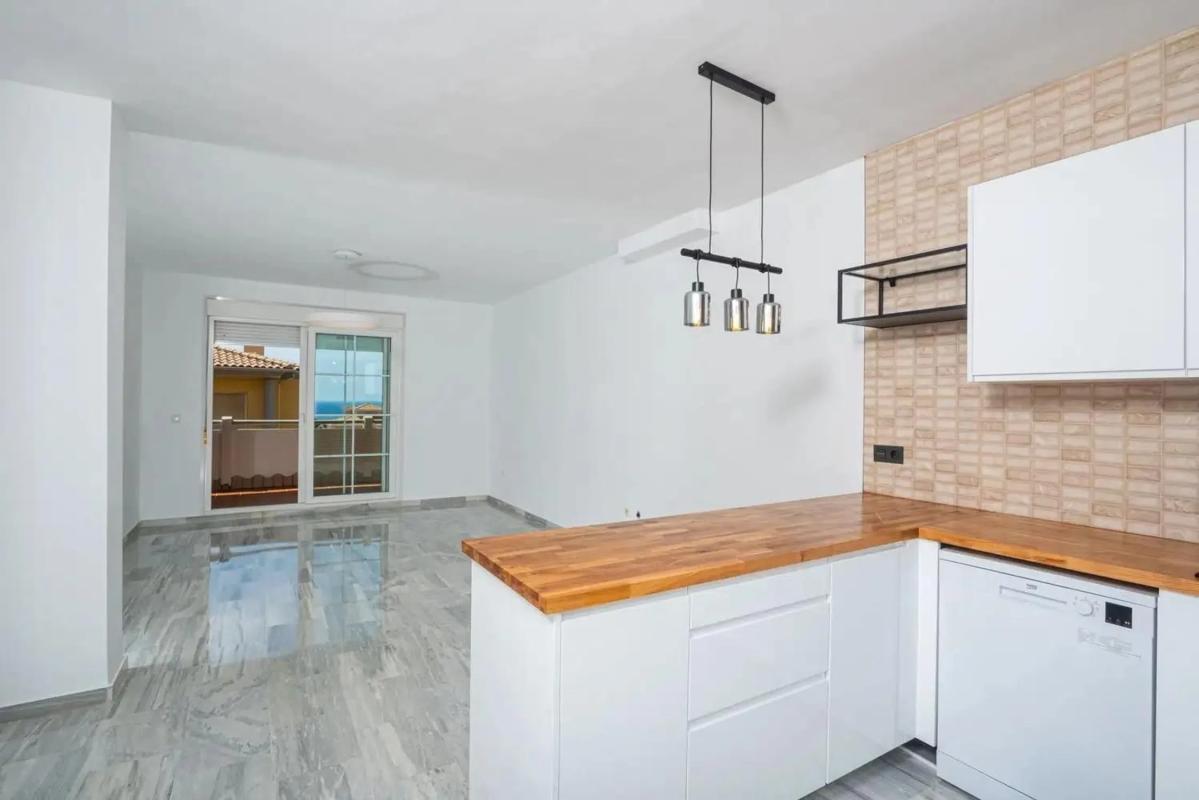Venta de piso en Urbanización Jardines del Puerto, 1, Marbella
 photo 4
