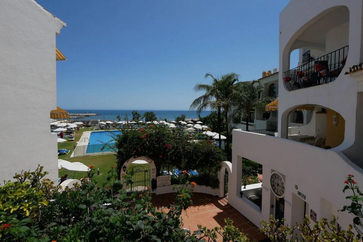 Venta de piso en Puerto de Cabopino, Marbella
photo 4