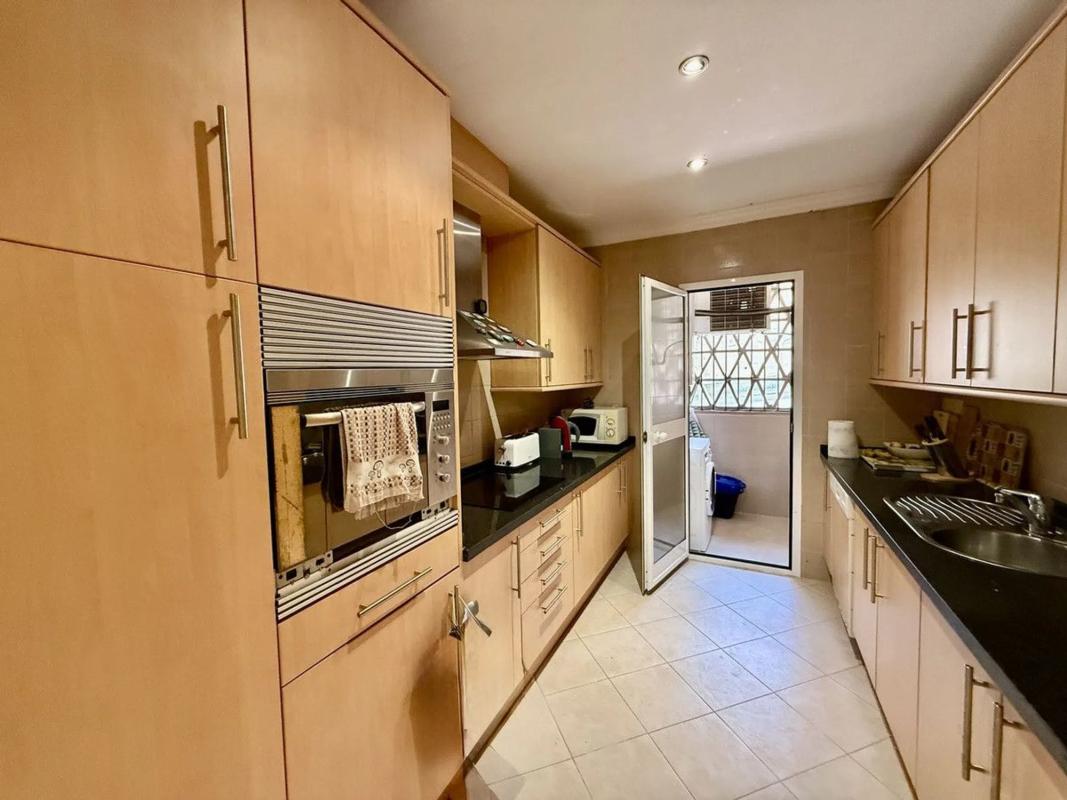 Sale of apartment in Paseo de Francia, Marbella
photo 3