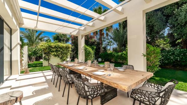 Chalet independiente en venta en Calle de los Alcotanes, Marbella
photo 1