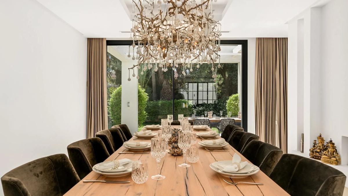 Sale of independent chalet in Calle de los Alcotanes, Marbella
 photo 4