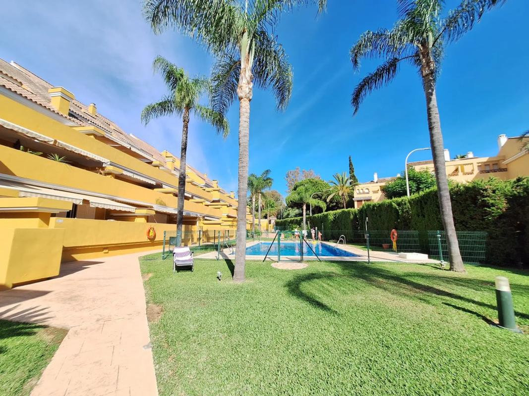 Venta de duplex en Urb marbella park beach s/n, Marbella photo 1