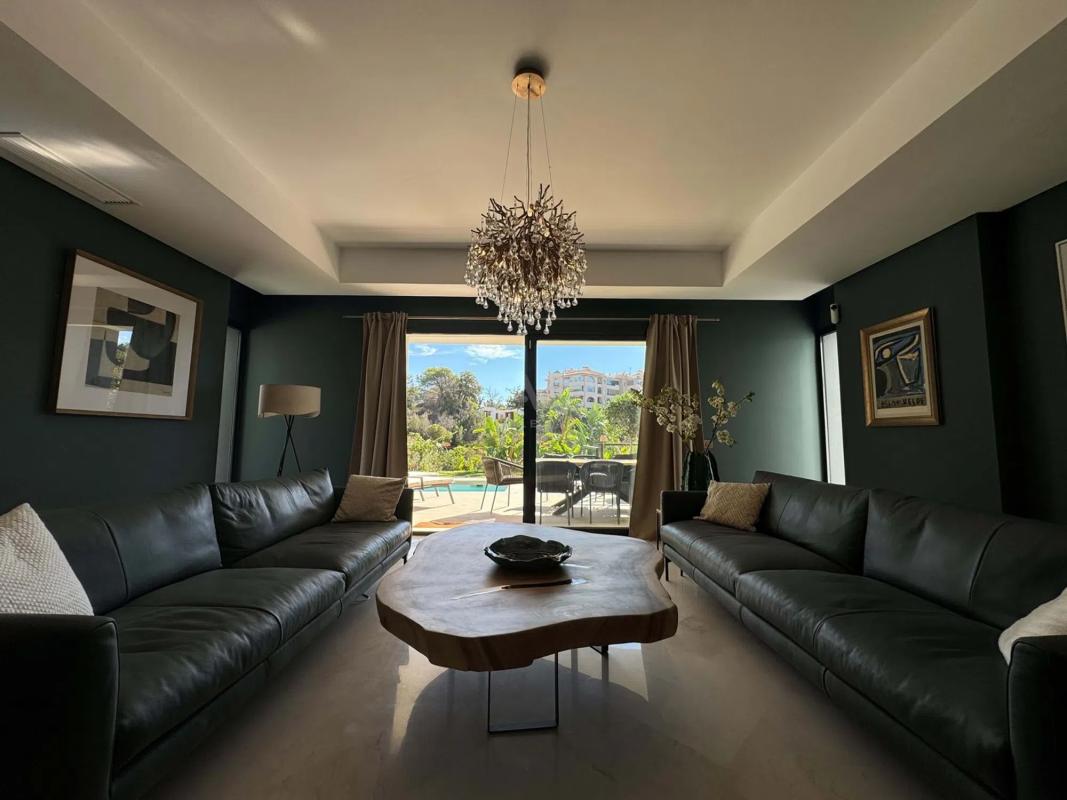 Sale of independent chalet in Barrio Santa María, Marbella
 photo 4