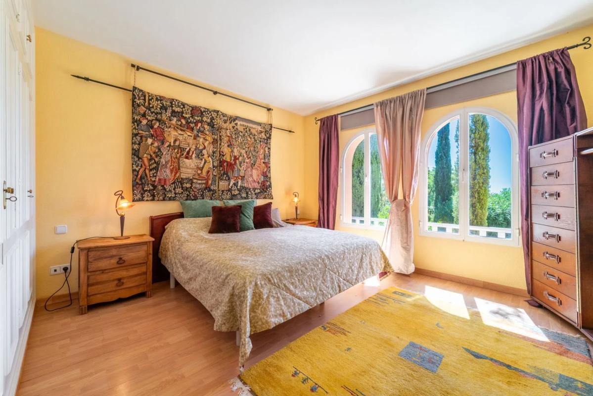Продажа отдельного шале в Barrio Elviria, Марбелла photo 4