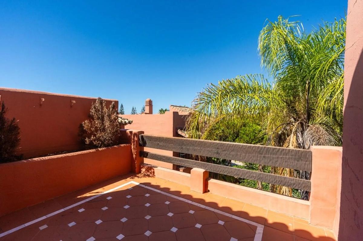 Venta de ático en  Barrio Romana Playa, Marbella photo 2