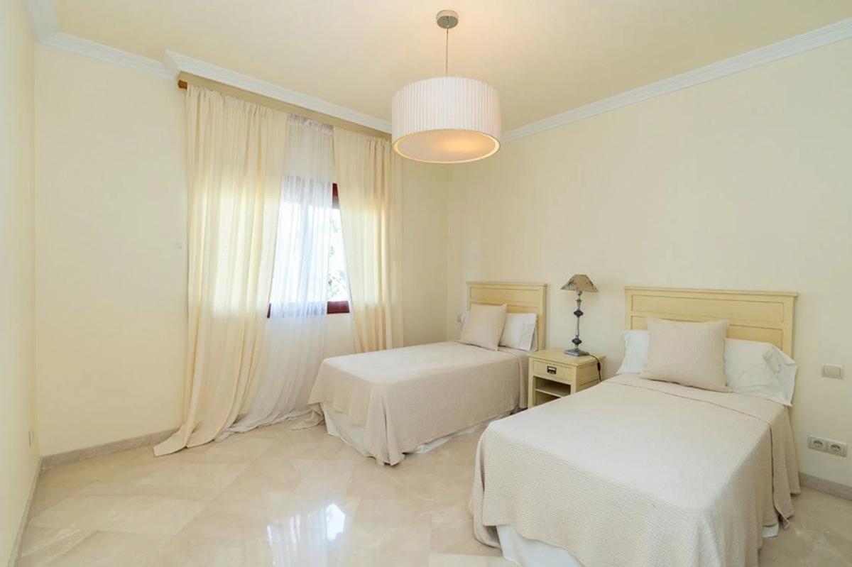 Venta de ático en  Barrio Romana Playa, Marbella photo 3