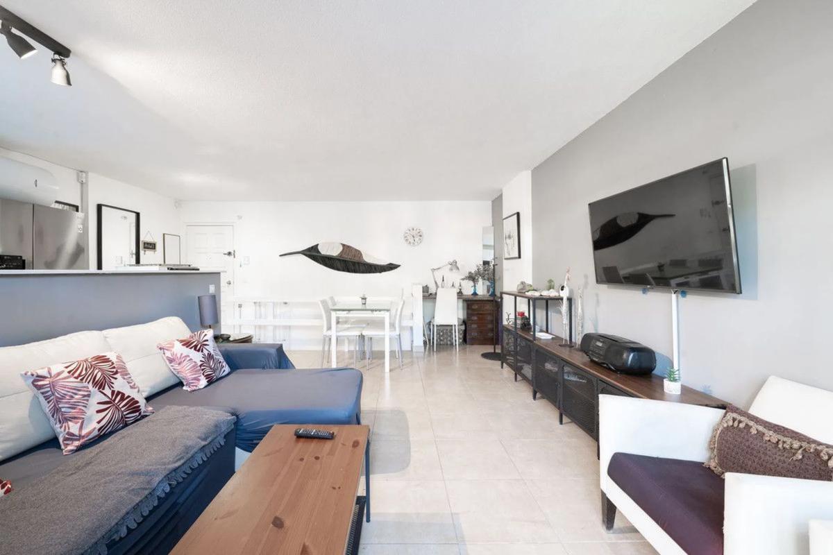 Sale of apartment in Calle de Las Golondrinas, 28, Marbella
 photo 4