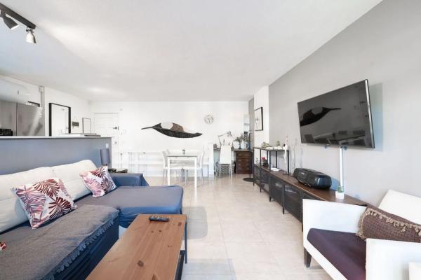 Apartment for sale in  Calle de Las Golondrinas, 28, Marbella photo 4
