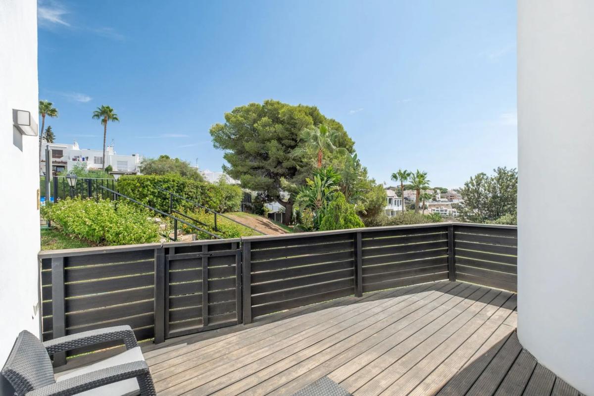 Venta de chalet adosado en  Avenida la Reserva de Marbella , Marbella photo 2