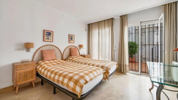 Apartment for sale in AV ATOLON DE CORAL-COTO DOLO, Marbella photo 1