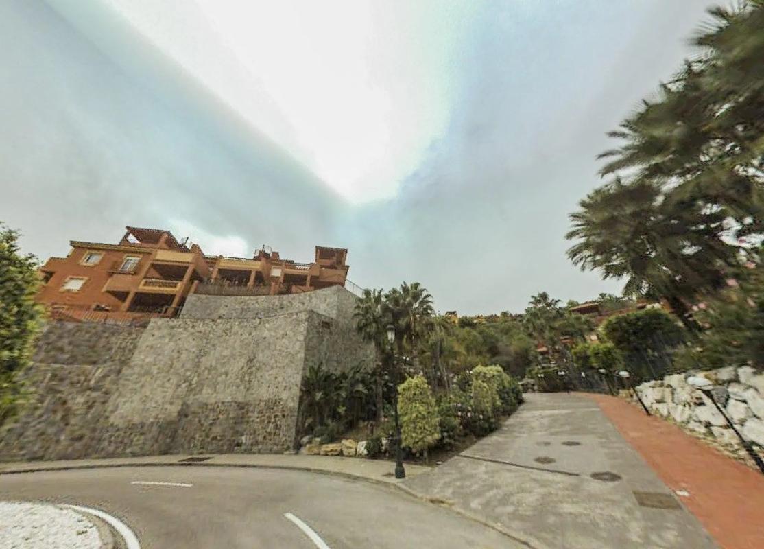 Venta de piso en Avenida Aljaima, Marbella
photo 1