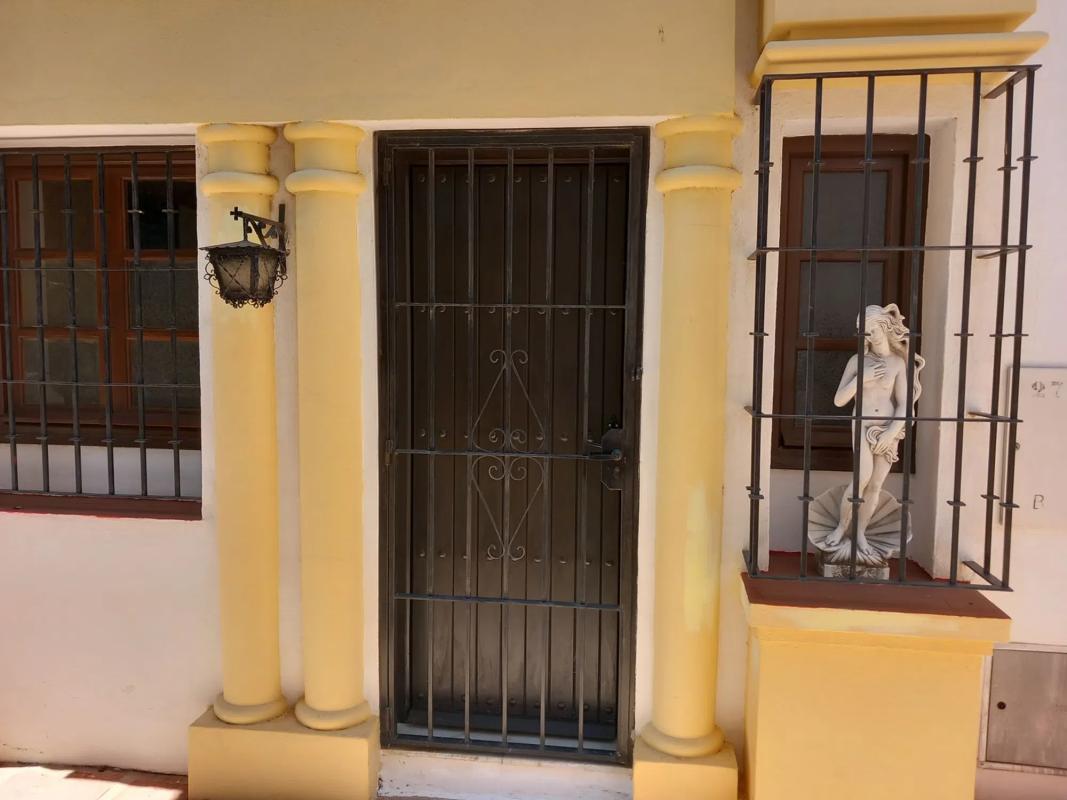 Venta de chalet adosado en Calle Joaquín Rodrigo, 27 , Marbella photo 2
