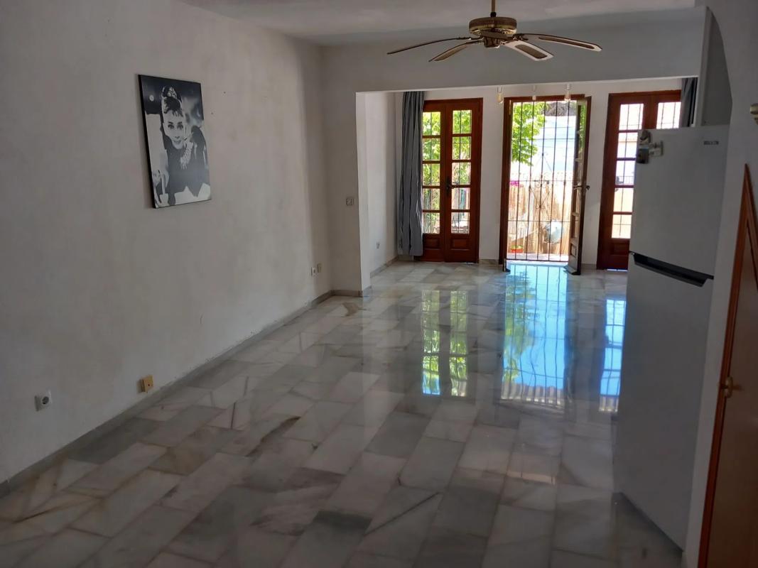 Venta de chalet adosado en Calle Joaquín Rodrigo, 27 , Marbella photo 4