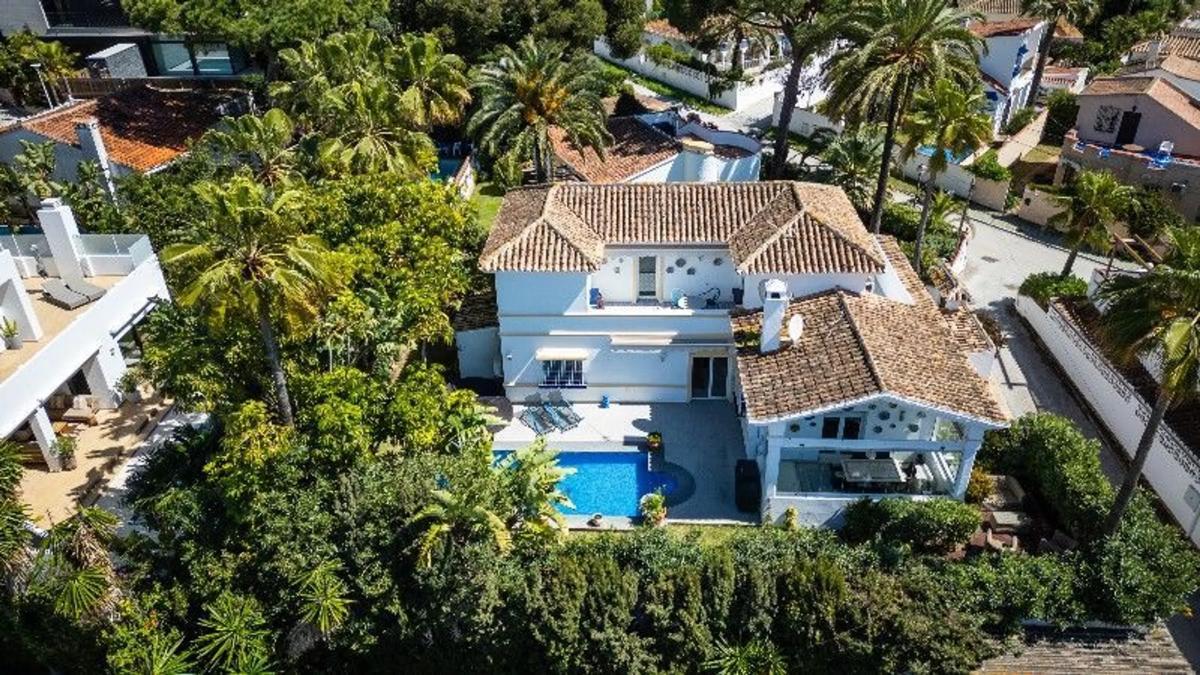 Sale of independent chalet in Barrio Marbesa, Marbella
photo 2
