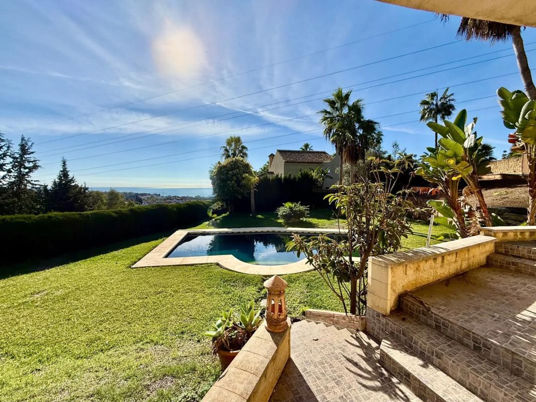 Sale of independent chalet in Barrio Hacienda Las Chapas, Marbella
photo 4