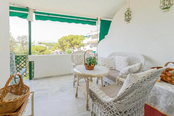 Mieszkanie na sprzedaż w  Barrio Cabopino-Artola, Marbella photo 1