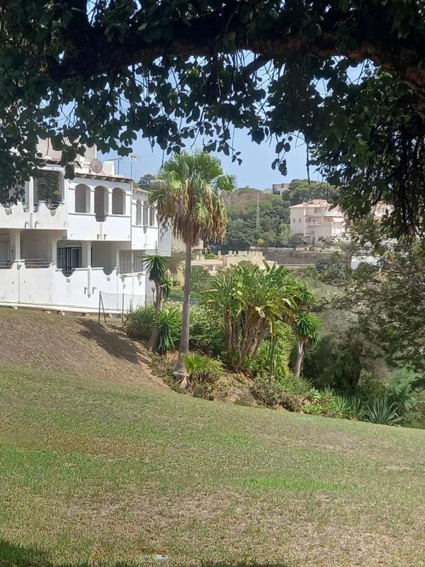 Venta de chalet adosado en Avenida Aljaima, 33 , Marbella photo 3