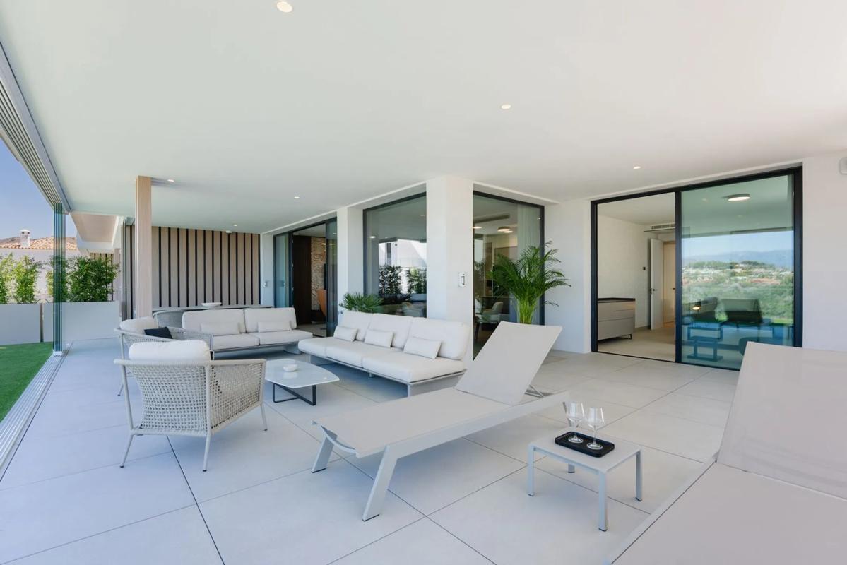 Sprzedaż mieszkania w Barrio Cabopino-Artola, Marbella
photo 2