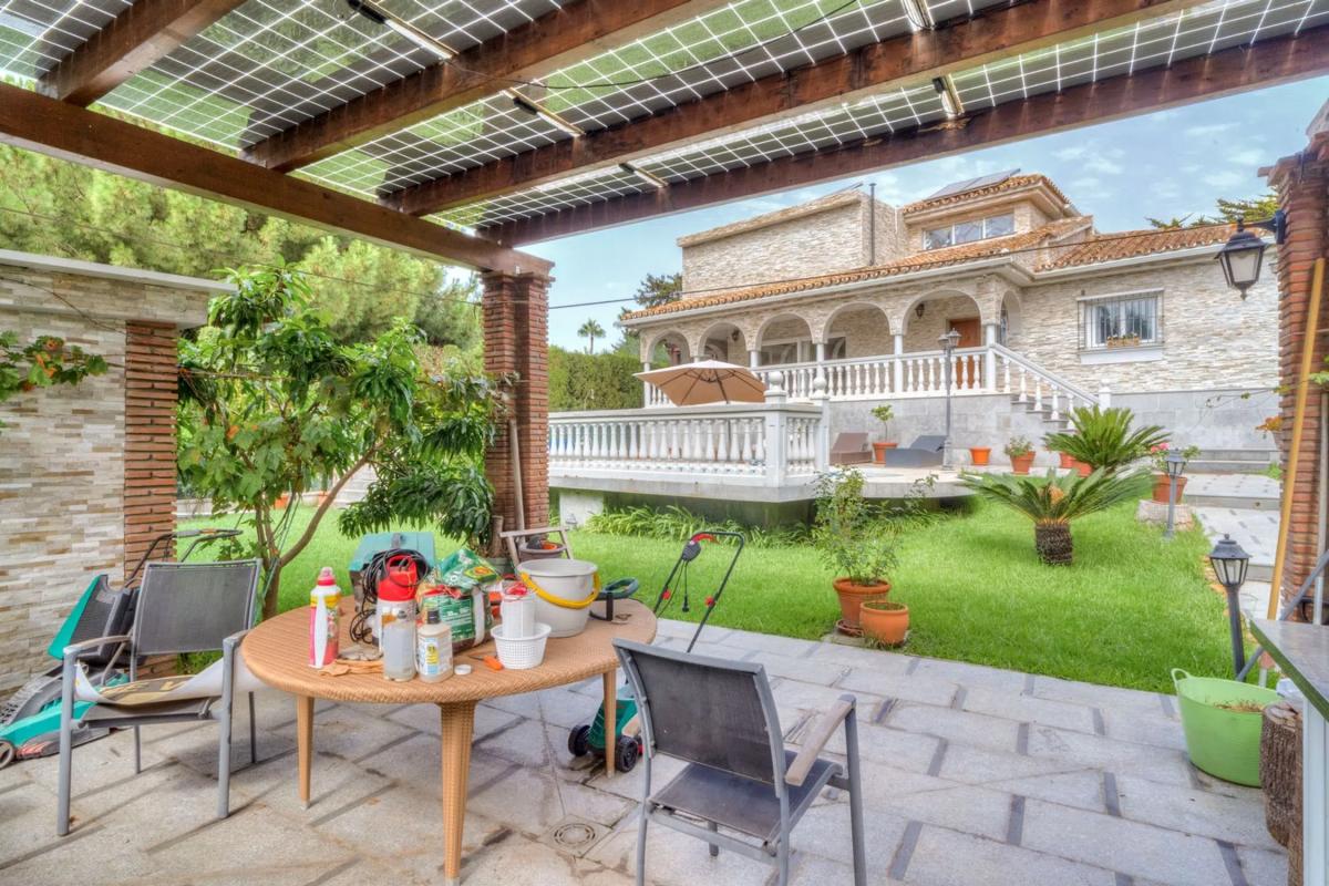 Venta de chalet independiente en Calle de la gaviola s/n, Marbella
photo 5