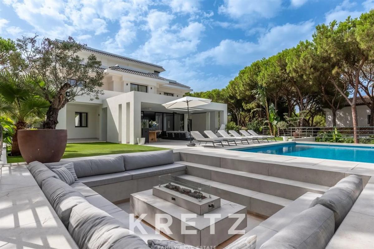 Sale of independent chalet in Avenida Dos, Marbella
 photo 2