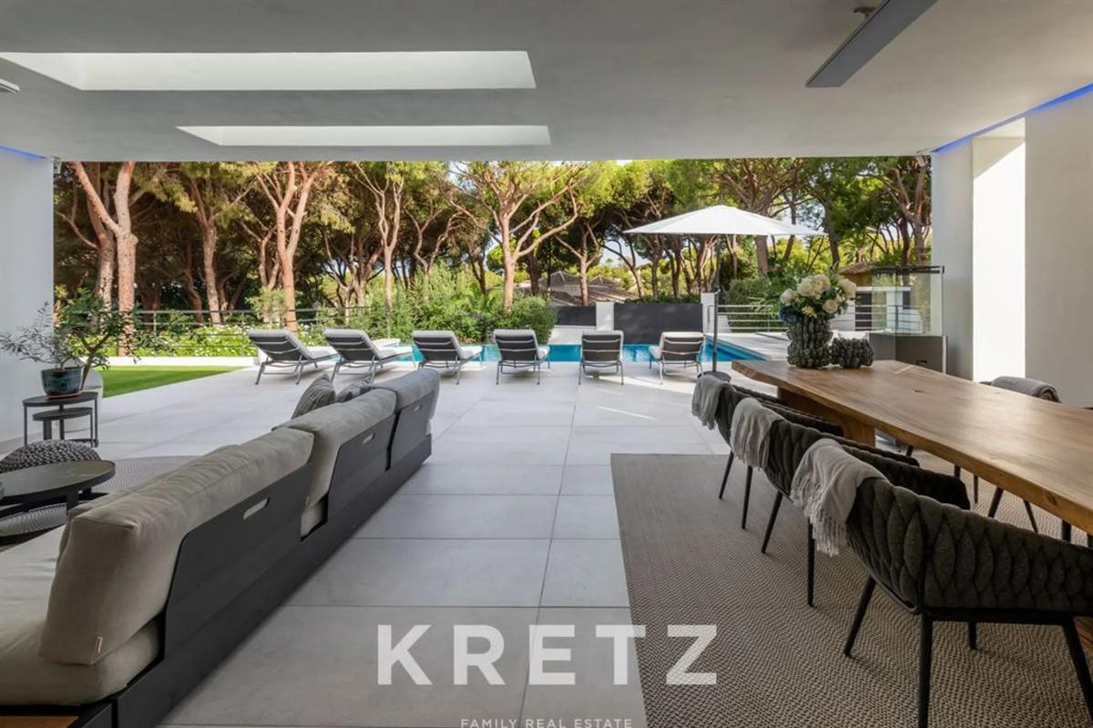 Sale of independent chalet in Avenida Dos, Marbella
 photo 3