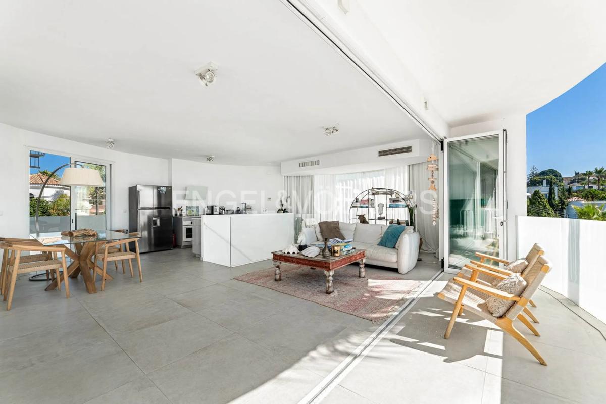 Venta de chalet independiente en Avenida Cataluña, Marbella
photo 3