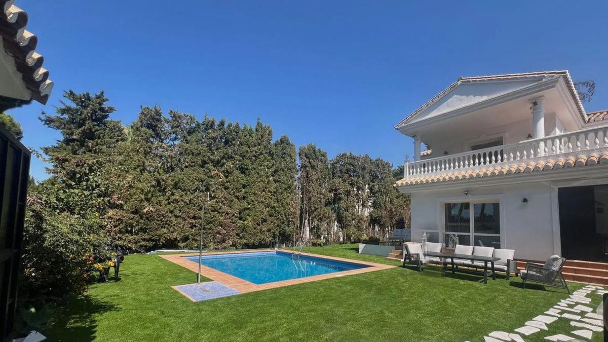 Sprzedaż niezależnego domku jednorodzinnego w Barrio Santa María, Marbella photo 4