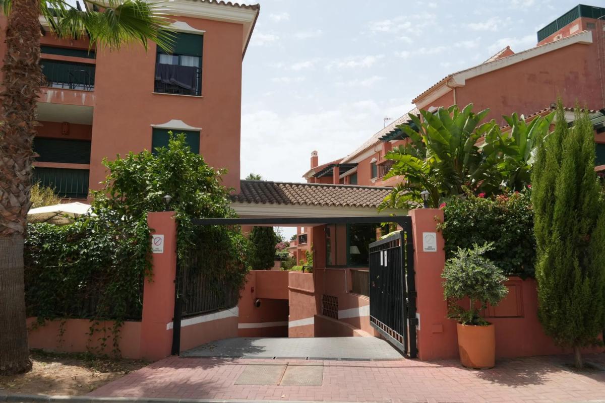 Sprzedaż mieszkania w Calle de los Alcotanes, Marbella
photo 3