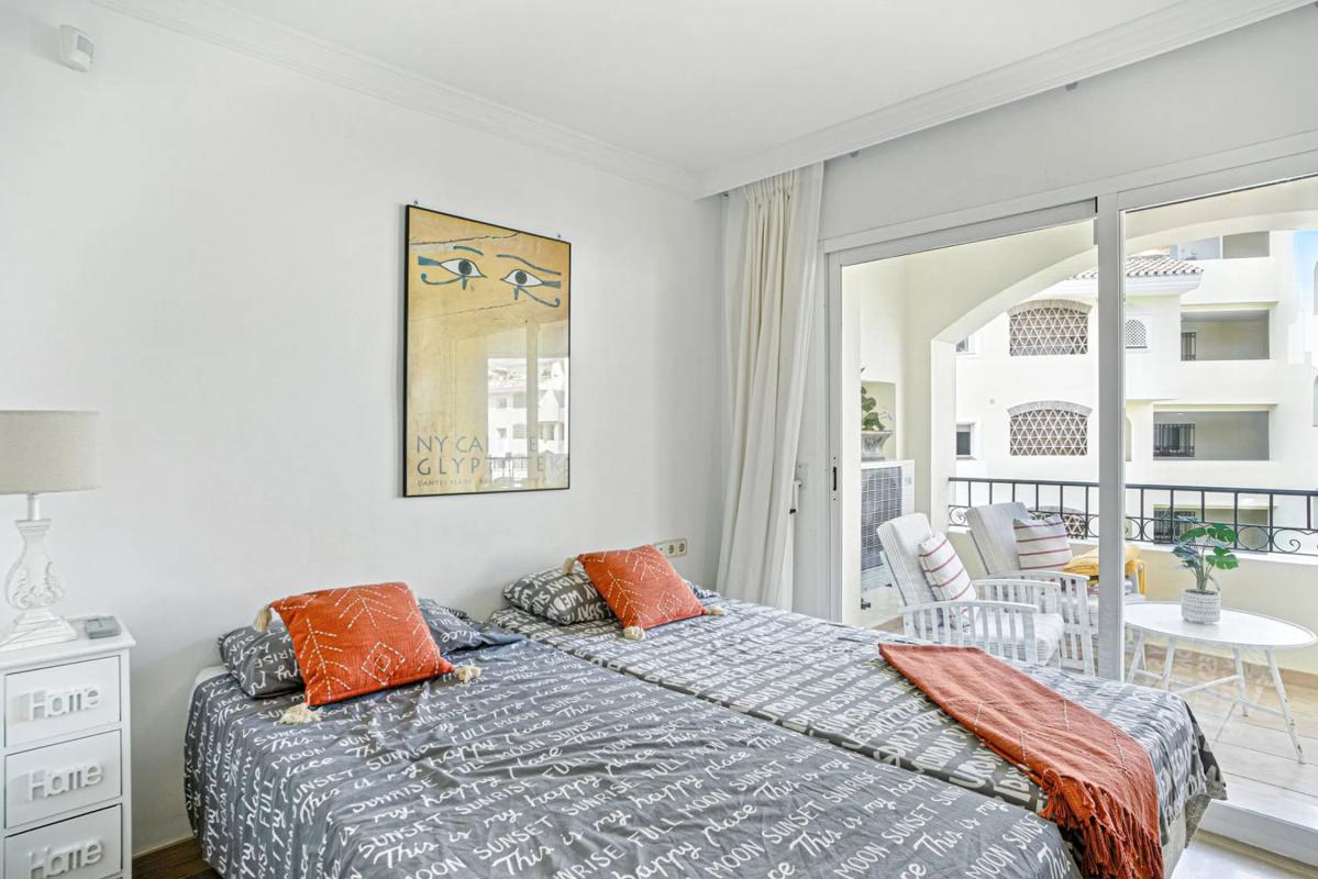 Venta de piso en CL TRITON s/n, Marbella
 photo 2