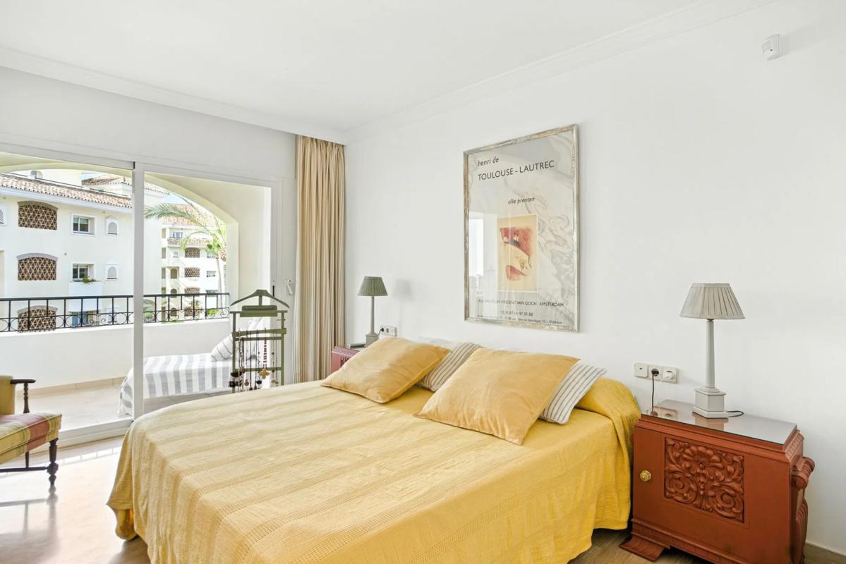 Venta de piso en CL TRITON s/n, Marbella
 photo 3