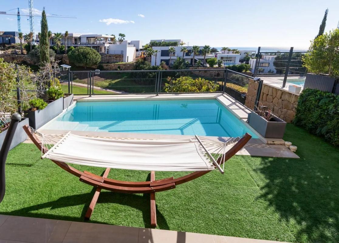 Venta de chalet adosado en  Avenida de los Acebos , Marbella photo 5