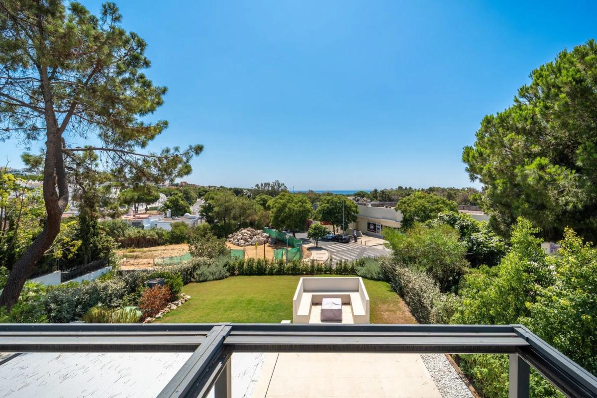 Sprzedaż niezależnego domku jednorodzinnego w Barrio Hacienda Las Chapas, Marbella photo 3