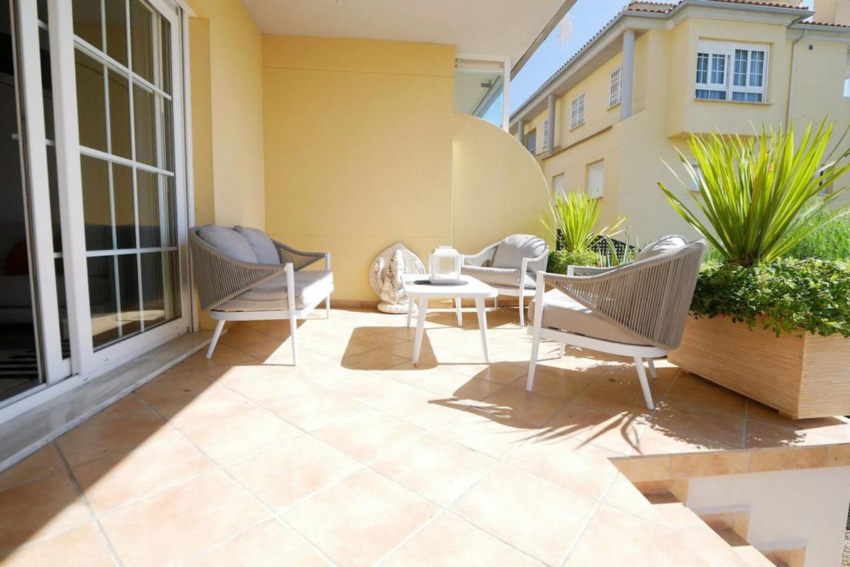 Venta de piso en Calle U2, Marbella
photo 5