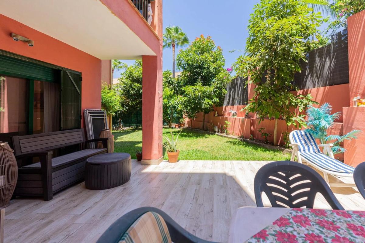Venta de piso en Calle de los Alcotanes, Marbella
photo 1