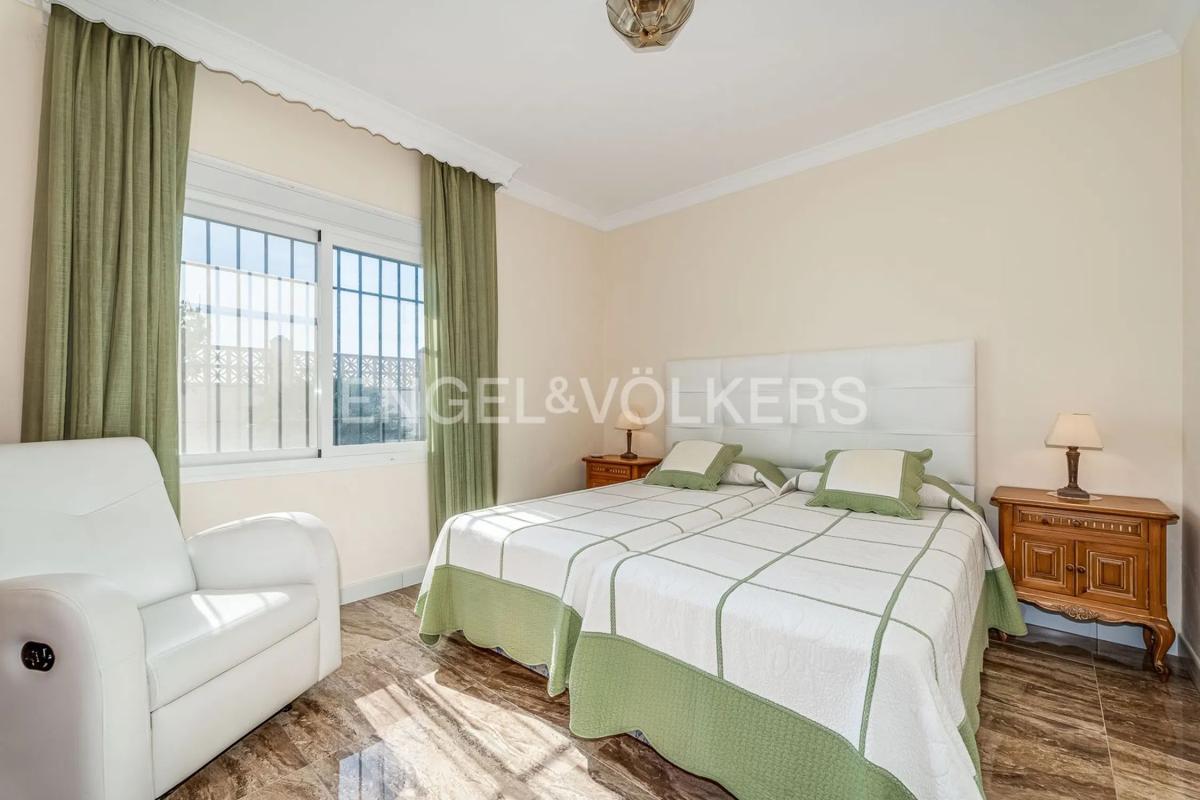 Venta de chalet independiente en Calle del Mar de la Tranquilidad, Marbella
photo 5