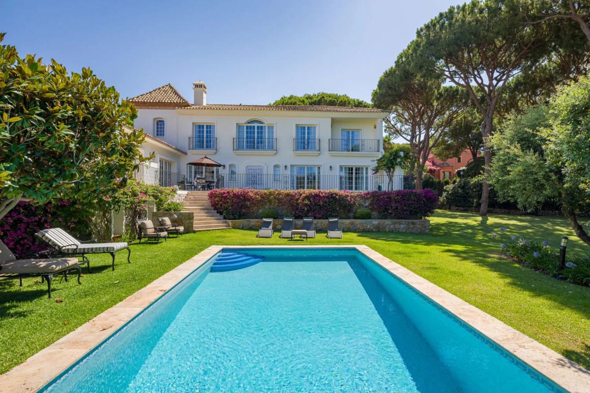 Sprzedaż niezależnego domku jednorodzinnego w Barrio Hacienda Las Chapas, Marbella photo 3