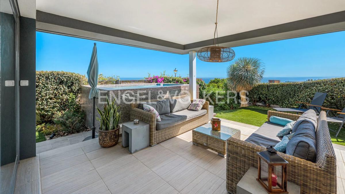 Sprzedaż niezależnego domku jednorodzinnego w Avenida de los Acebos, Marbella photo 5