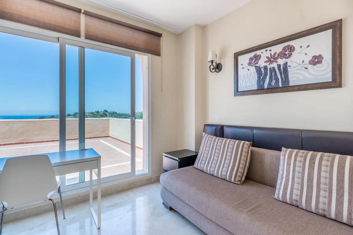 Venta de ático en  Calle Hiedra, 98, Marbella photo 4