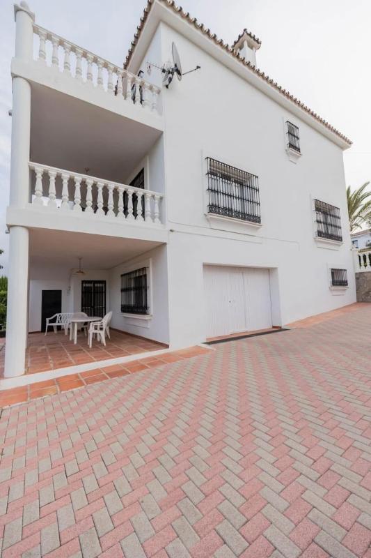 Sprzedaż niezależnego domku jednorodzinnego w Paseo de Bolivia, Marbella photo 5