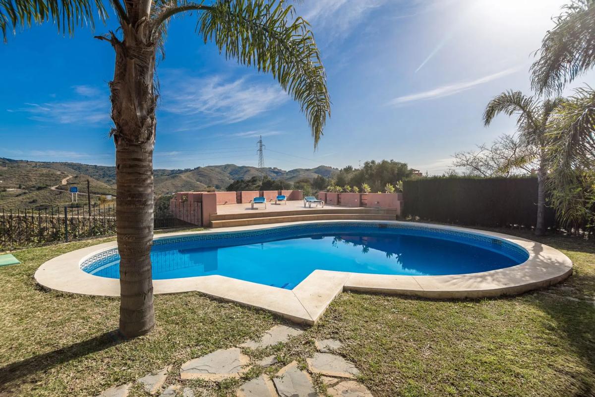 Sprzedaż niezależnego domku jednorodzinnego w Urbanización Hacienda las Chapas, 255, Marbella photo 5