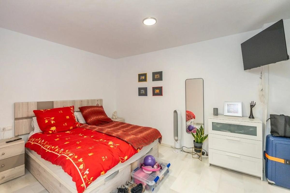 Venta de piso en Barrio Romana Playa, Marbella
photo 1