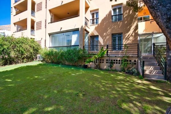 Квартира на продажу на  Barrio Romana Playa, Марбелла photo 4