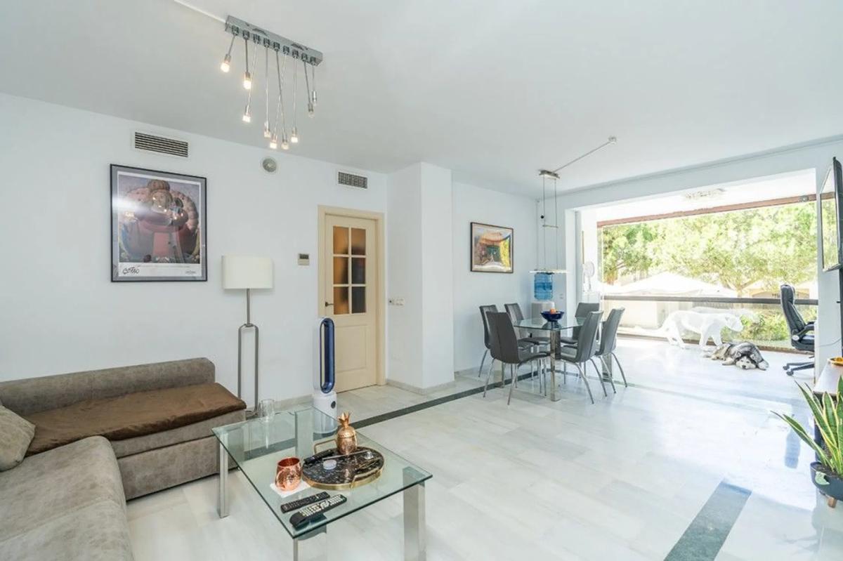 Venta de piso en Barrio Romana Playa, Marbella
photo 5