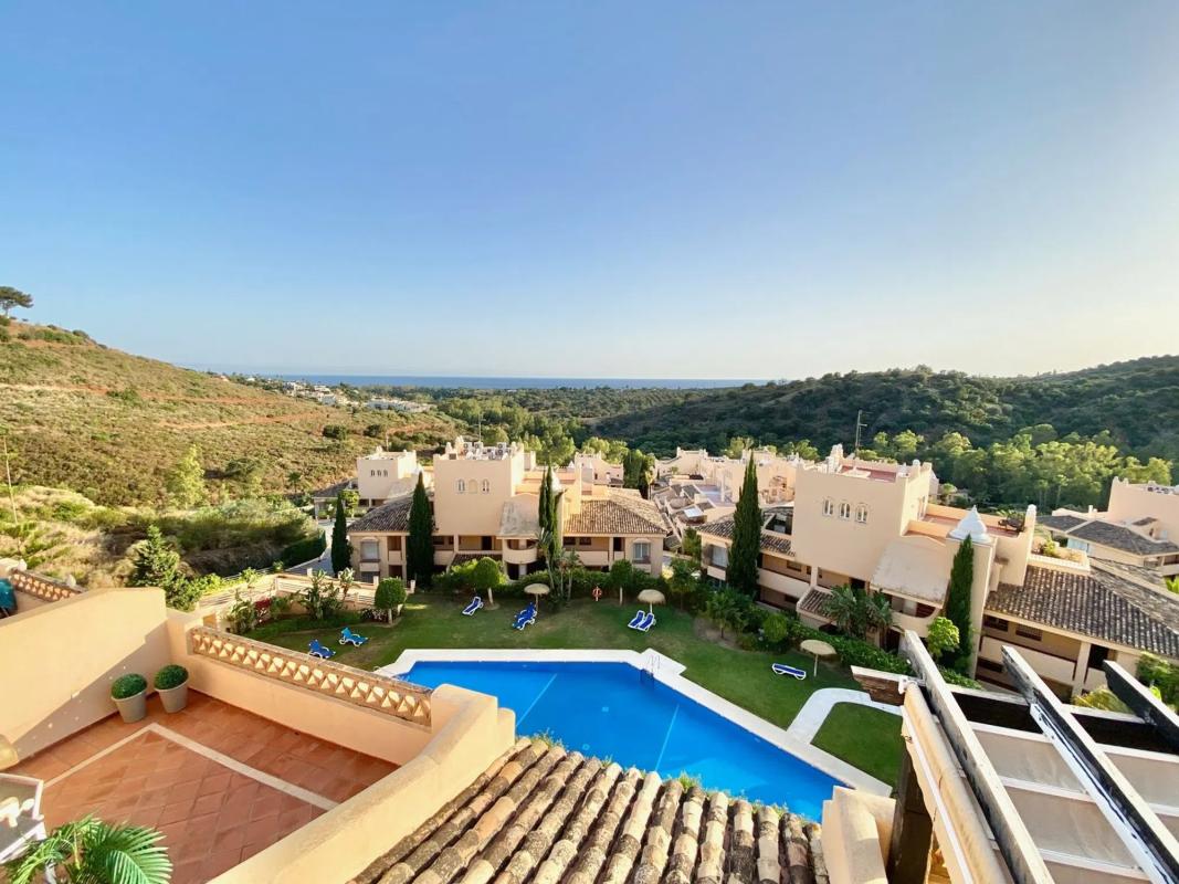 Venta de duplex en Calle Hiedra, Marbella photo 1