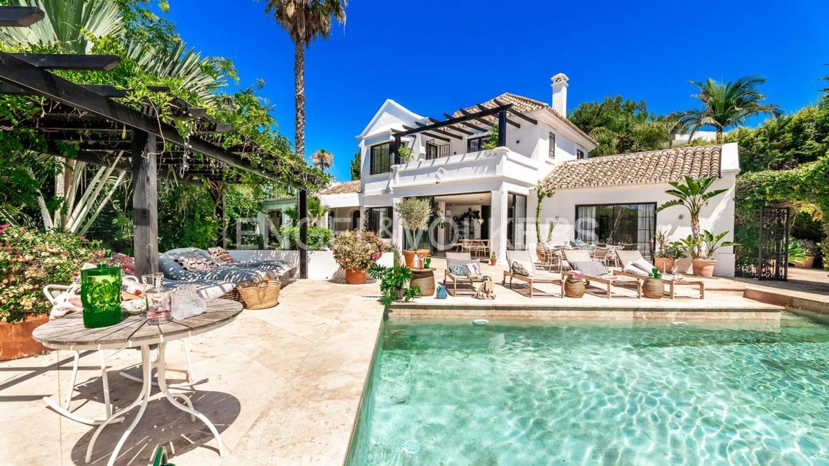 Sale of independent chalet in Urbanización Marbesa, Marbella
photo 1