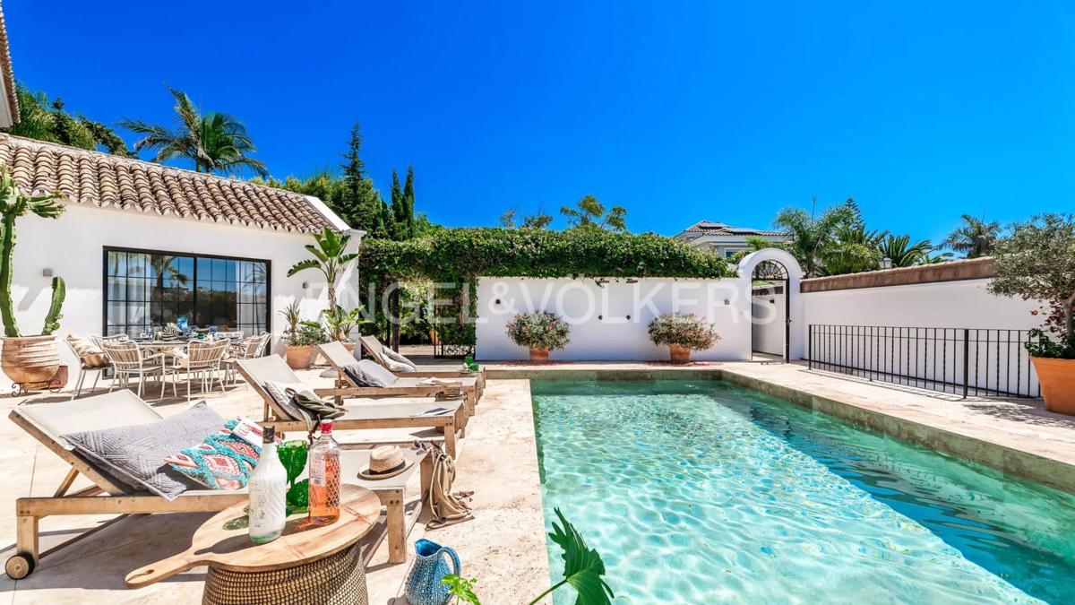 Sale of independent chalet in Urbanización Marbesa, Marbella
photo 2