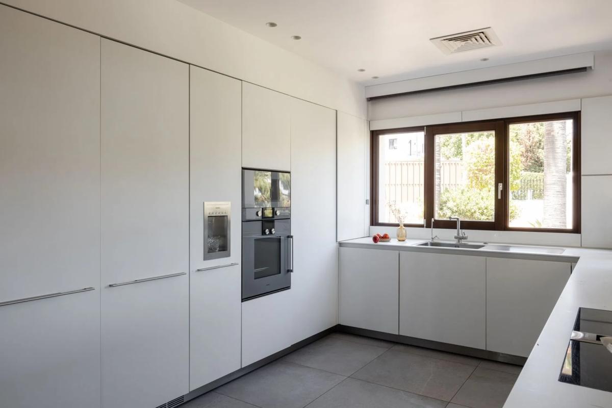 Sprzedaż niezależnego domku jednorodzinnego w Avenida 12 casa 218-221 Marbella, Marbella photo 5
