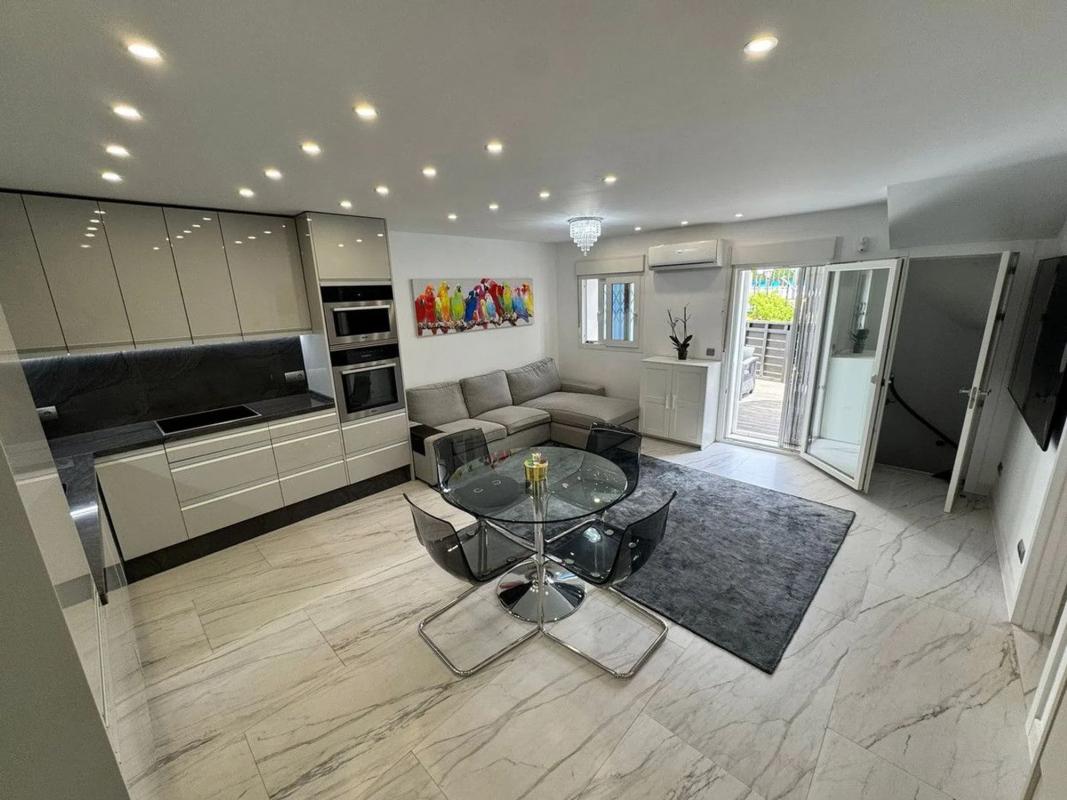 Venta de chalet adosado en  Avenida la Reserva de Marbella , Marbella photo 3