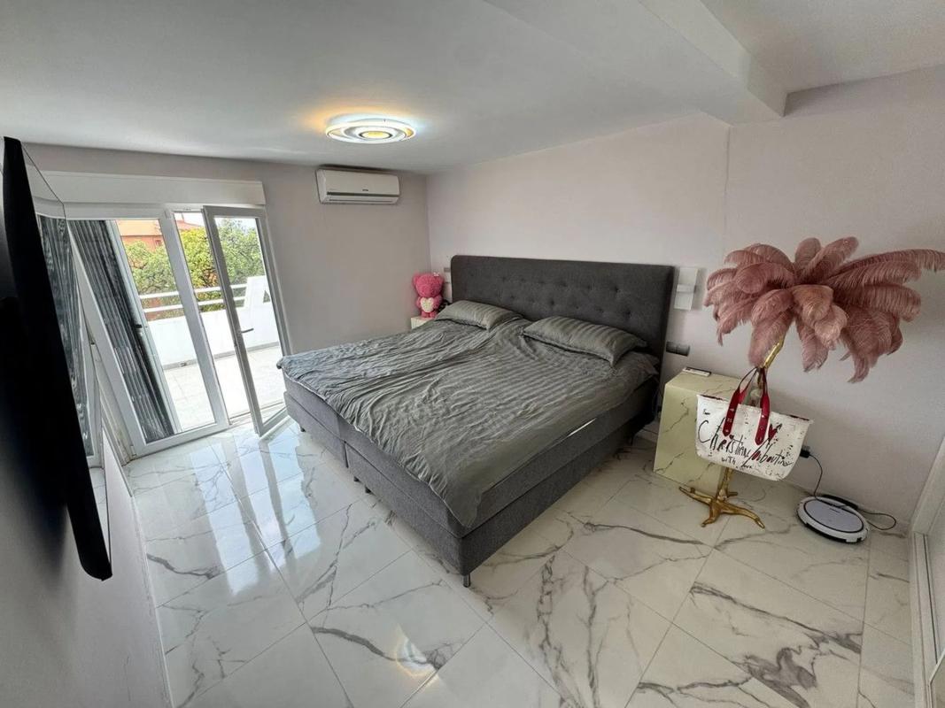 Venta de chalet adosado en  Avenida la Reserva de Marbella , Marbella photo 4